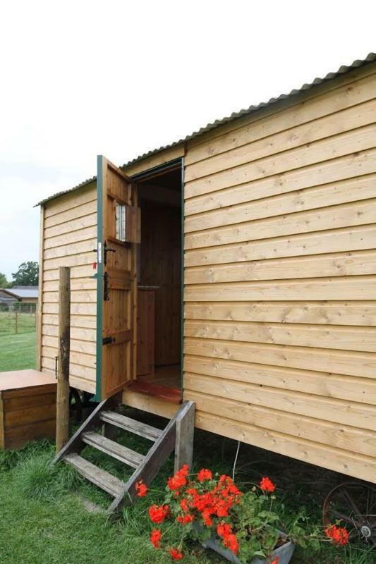 Shepherdshuts-Southeast Hotel แอชฟอร์ด ภายนอก รูปภาพ